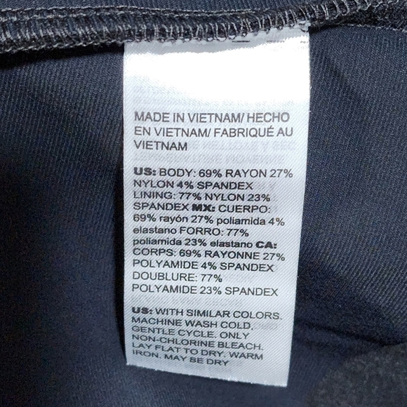 Chico's Women's So Slimming 360 Juliet Side-Vent Ankle Pants - Picture 8 of 8